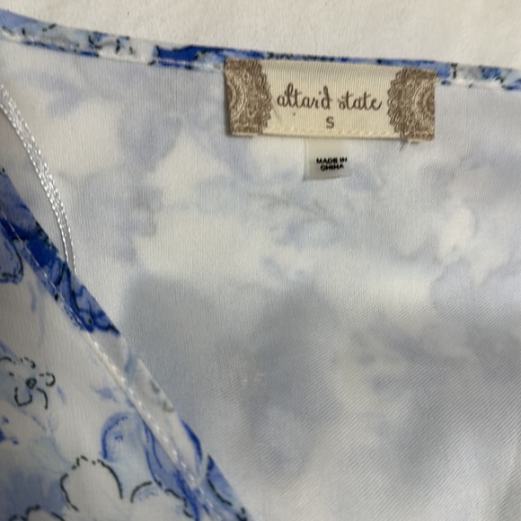 Altar’d State romper. Small. Like new. Sheer floral over nice white lining. - Picture 2 of 7